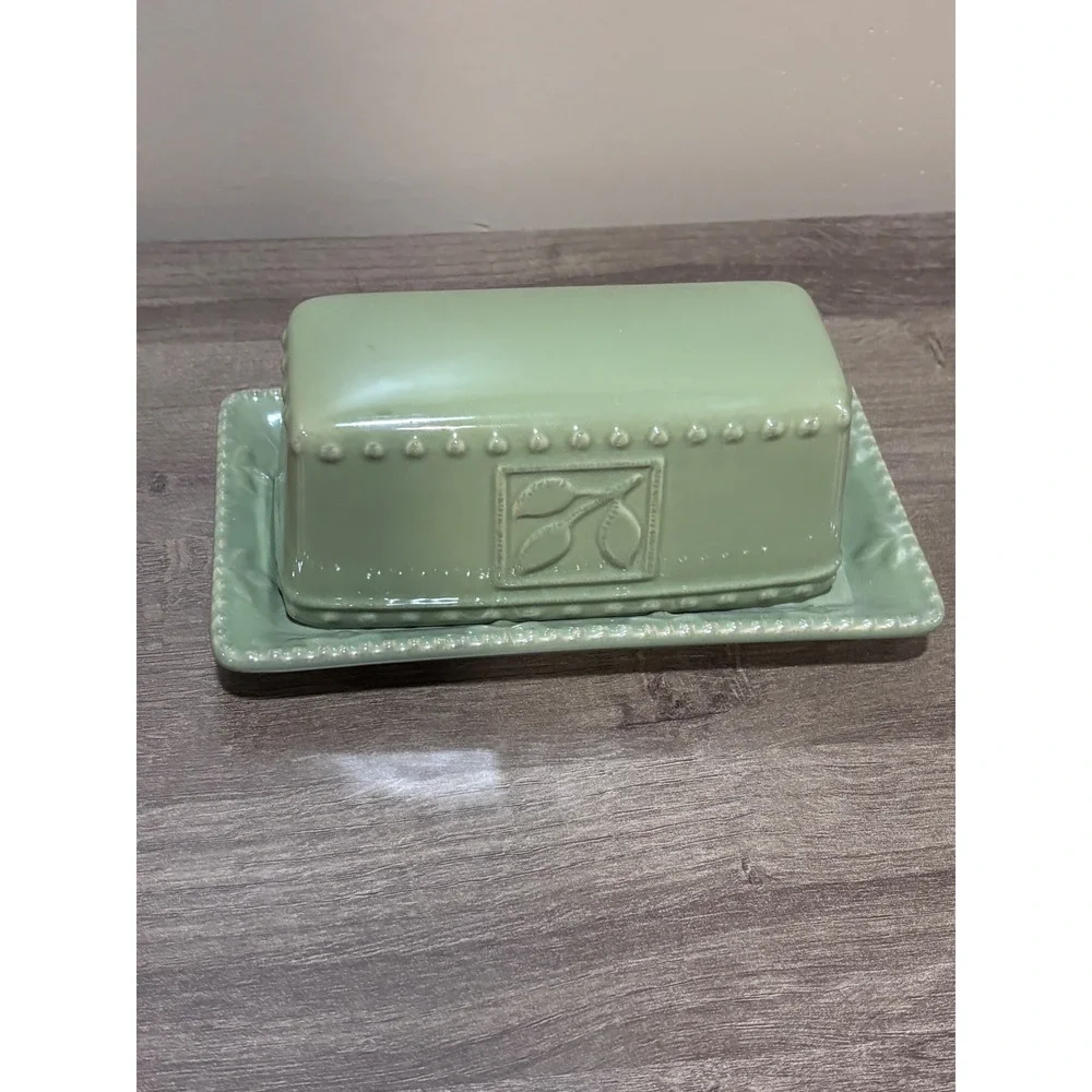 Signature Housewares Sorrento Sage Green Stoneware Covered Butter Dish Leaf Bead